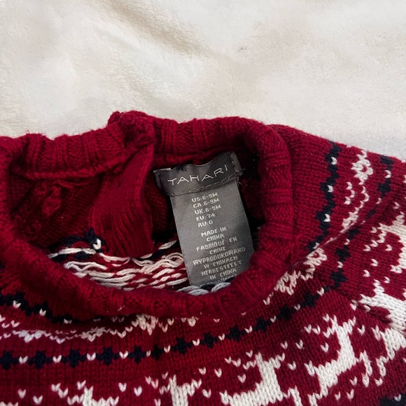 Tahari toddler Christmas sweater onesie with matching hat - Picture 3 of 3